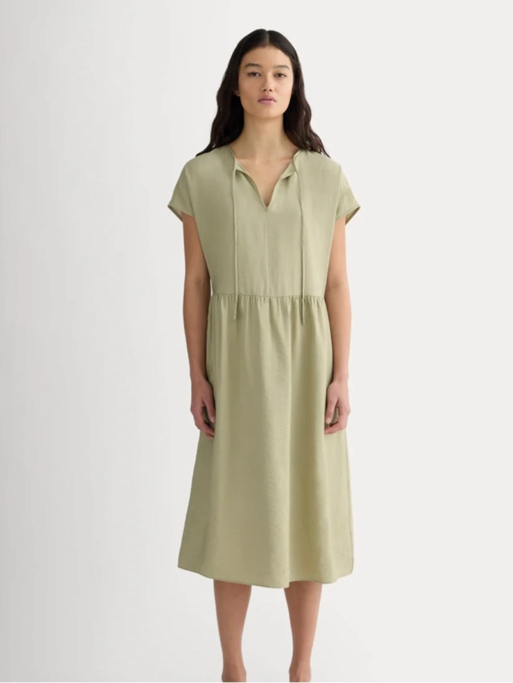 Everlane The Midi Dress in Softluxe in Eucalyptus Size Small